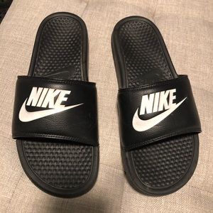 Nike Benassi Slides Men’s size 10